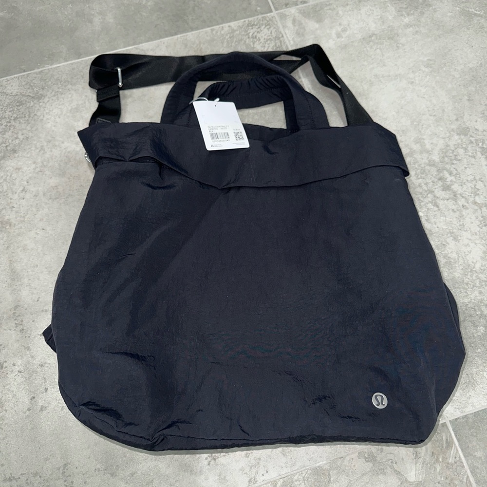 Lululemon travel/ gym bag